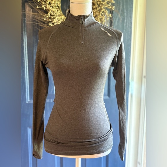 Under Armour Women's Charcoal Long Sleeve Cold Gear Fitted Top size Small - Picture 1 of 12